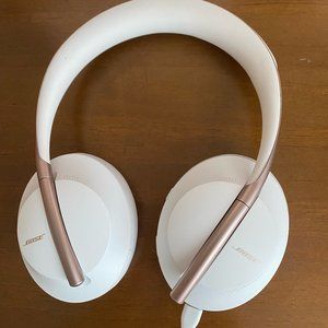 Bose Noise Cancelling Headphones 700